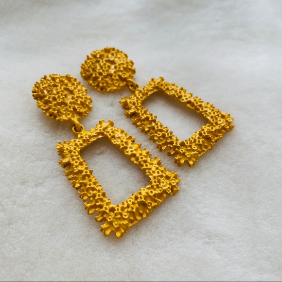 :: Yellow Textured Statement Earrings :: - Picture 3 of 8